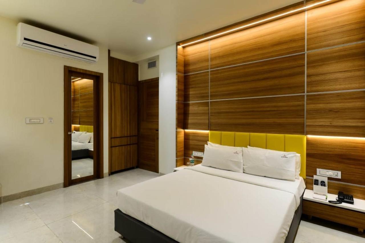 เดอะ ฮับสตรีท โฮเทล Hotel โบปาล ภายนอก รูปภาพ